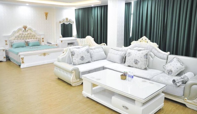 Phoenix Hotel