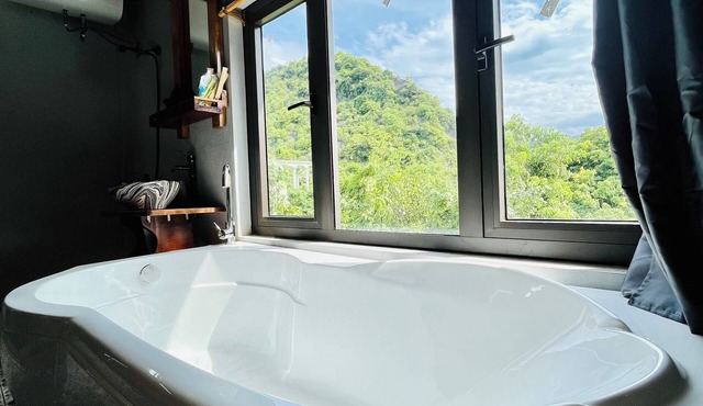 Phong Nha Mountain House