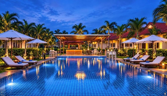 Phuket Airport Villa in Phuket