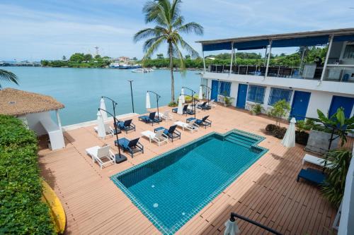 Phuket Boat Quay Hotel Panwa Beach in Panwa Beach