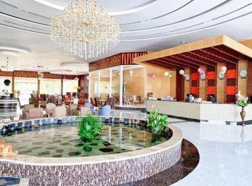 Pinehurst Golf Club and Hotel in Khlong Luang