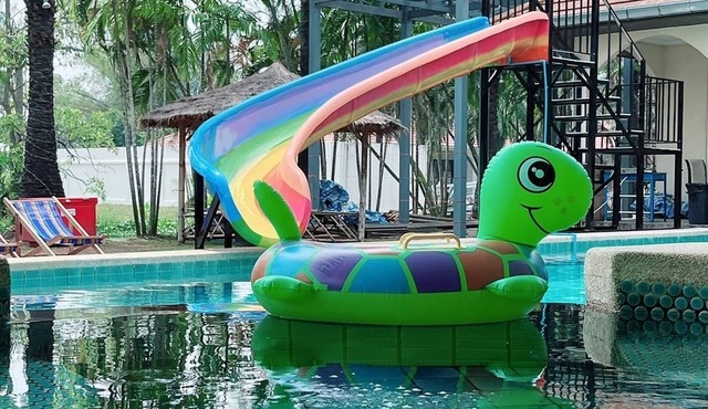 Pool Villa for Families and Party in Muang Pattaya