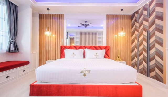 Pool Villa Pattaya - Exquisite Pool Villa H in Pattaya City