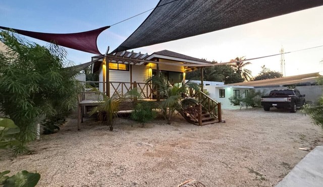 Preciosa casa con cabaña de lujo en Chabihau in Yobaín