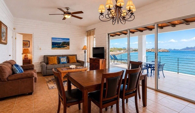 Private infinity pool & Jacuzzi 4BR Oceanfront in San Carlos