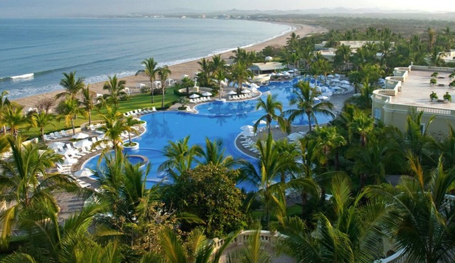 **Pueblo Bonito Emerald Bay** -Deluxe Resort and Spa- in Mazatlán