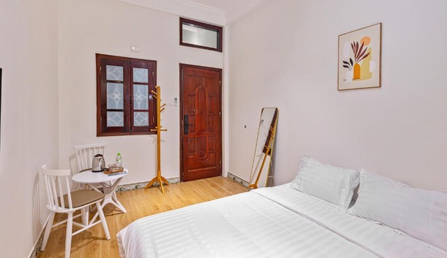 Quiet Room In Old Quarter with Netflix and Free Laundry 3rdFloor in Hanoi