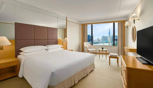 Renaissance Riverside Hotel Saigon