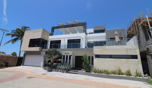 RESIDENCIAL COMPLEX PLAYA BRUJAS in Mazatlán