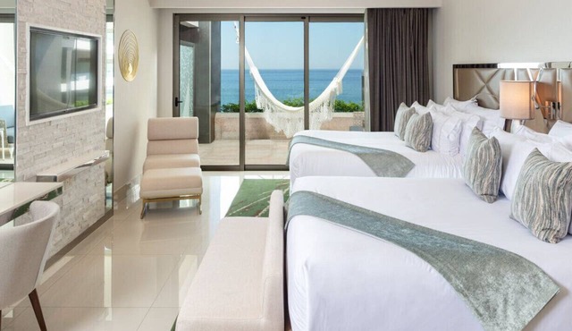 Resort Junior Suite 2 queen beds ocean view beach AC in perfect Cabo San Lucas in Cabo San Lucas