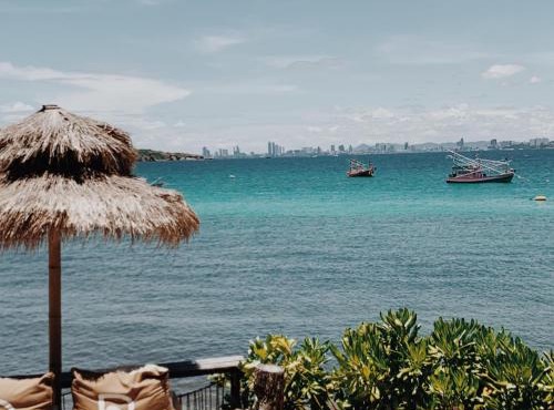 rocco villa in Ko Larn