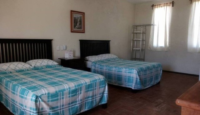 ROOM FOR 4 TWO BEDS SAN PABLO ETLA in Hacienda Blanca