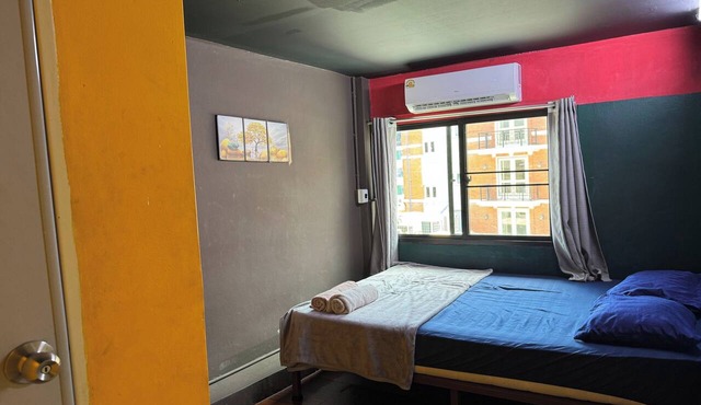Roxx Social Hostel, Cafe & Bistro in Bangkok