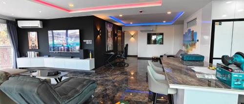 Royal Hill Resort in Pattaya South