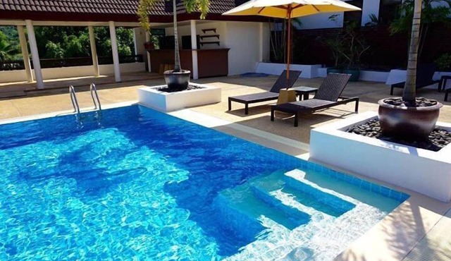 Sand Beach Condo, 3 Minutes Walk To Nai Harn Beach in Rawai