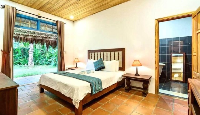 Savanna Sóng BeachFront Villa