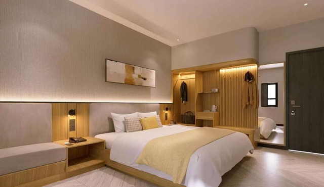 Seven Days Hotel in Duc Hoa