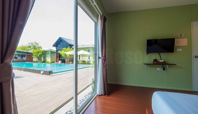 Sky hip resort jomtean pattaya