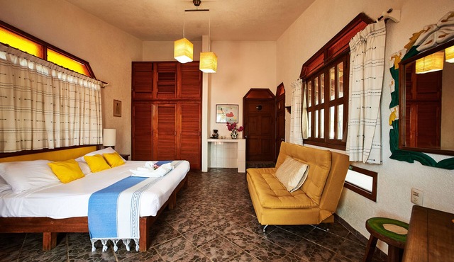 Small luxury hotel, Hideaway near Acapulco on the beach in Acapulco de Juárez