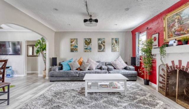 Smart House, treadmill and family friendly in Pasadena