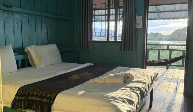 Sompong Sunset View Guesthouse