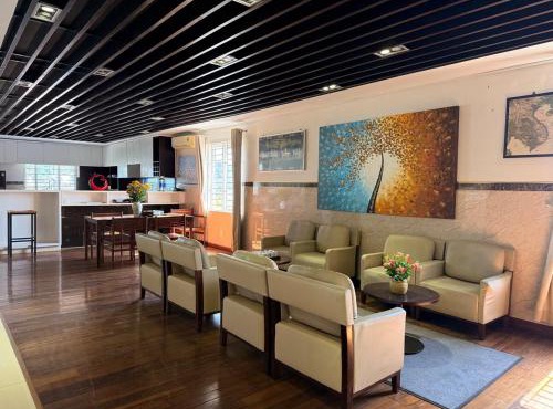 Spacious 4BR Penthouse 10 mins to Phú Quốc Market