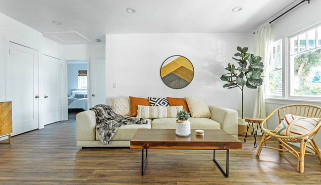 Stunning Newly Remodeled Home with Gorgeous Sunroom in Pasadena