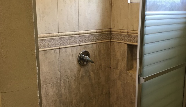 Suite C, 2BR/2BR Apartment in San Pedro Garza García, Centrito Valle in Del Valle