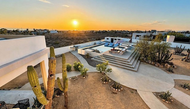 Sun-drenched escape w/sleek saltwater pool in Todos Santos
