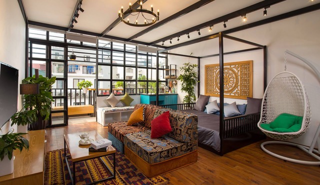 Sun-kissed & Large Studio inside Old Quarter - Em Am Studio Ha Noi