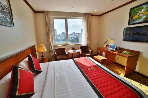 Sunny 1 Hotel HN - by BAY LUXURY