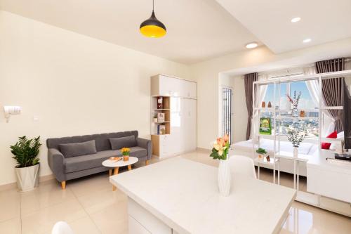 Sunrise City View - Daylight Homestay in Ho Chi Minh City