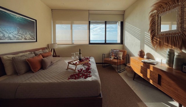 Sunset 2BR Apartment Steps from the Beach w/Ocean View in Holbox