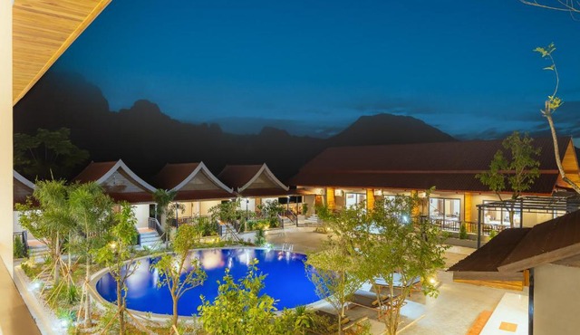 Sunset Mountain View Resort