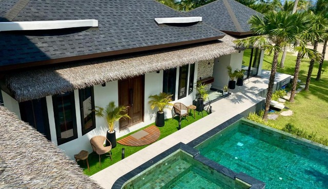 Sway Villa Thailand, 2BR Private Beachfront Pool Villa in Ban Pak Nam Pak Duat