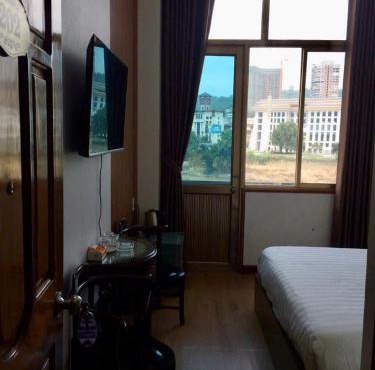 Thủy Hoa Hotel LC - by BAY LUXURY