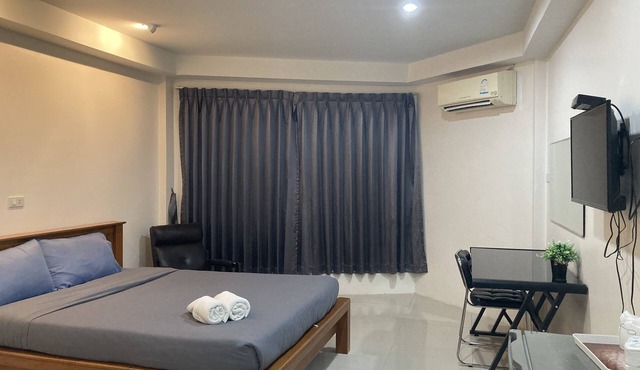 Thawat Hotel in Lang Suan
