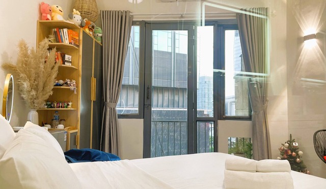 The Cafe Apartments Building - Deluxe King room has a Nice Balcony