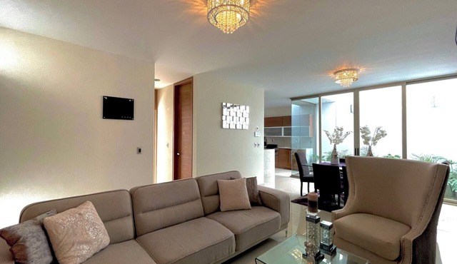 The Home You Seek; Comfortable house steps from the Cable Car Station in Uruapan