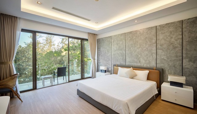 The Ocean Suites