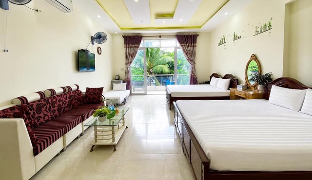 The Red Hotel Côn Đảo