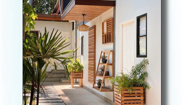 The Reef Hotel & Studios in Ko Lipe