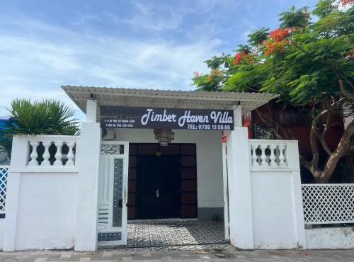 Timber Haven Villa in Kon Rung (1)