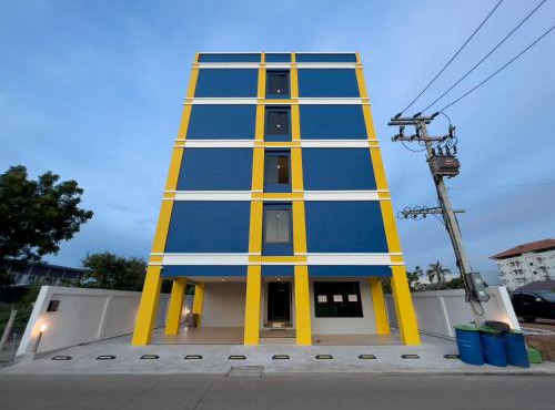 Toyatsu Residence in Pathum Thani