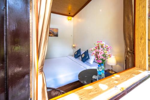 Tràng An Sunny River Homestay in Hoa Lu