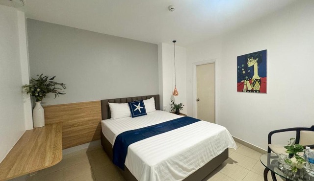 Trang An Hotel - 10 minutes Landmark 81 in Ho Chi Minh City