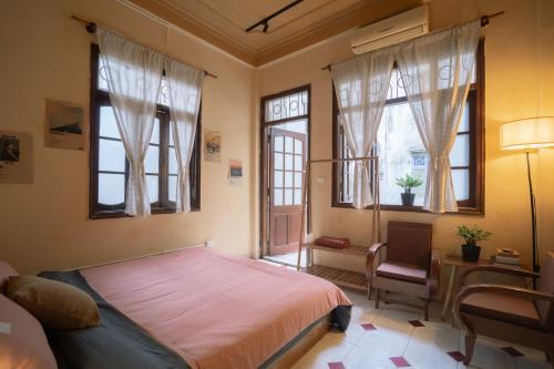 Treelings Coffee & Home Villa 4 Bedrooms , Old Quarter, Food Street