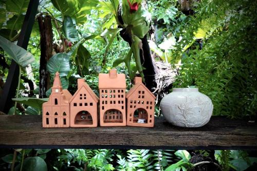 TROPICAL GARDEN Homestay