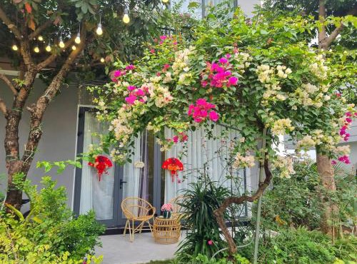 Tropical Villa 3 bedrooms at Venus Resort by Flamingo- free entry ticket in Phuc Yen