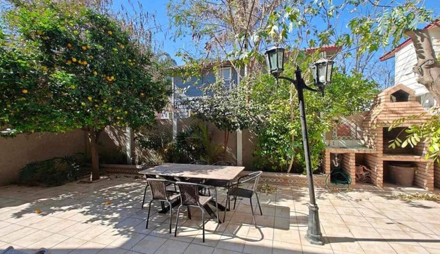 Twin Homes Compound - 5 Bedrooms - 1 km to US Consulate in Monterrey
